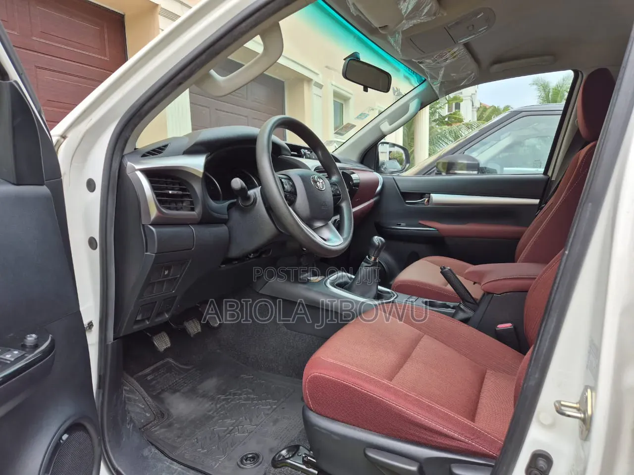 Toyota Hilux SR 4x4 2019 Black