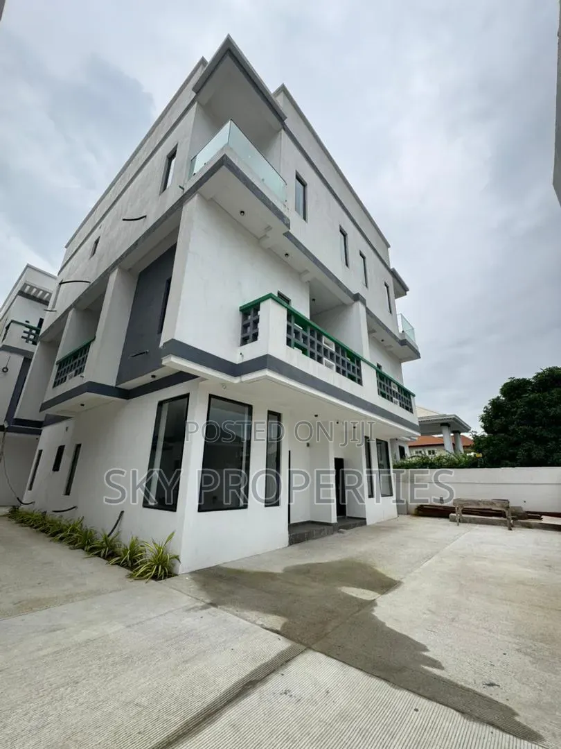 4bdrm Duplex in Admiralty, Lekki Phase 1 for sale