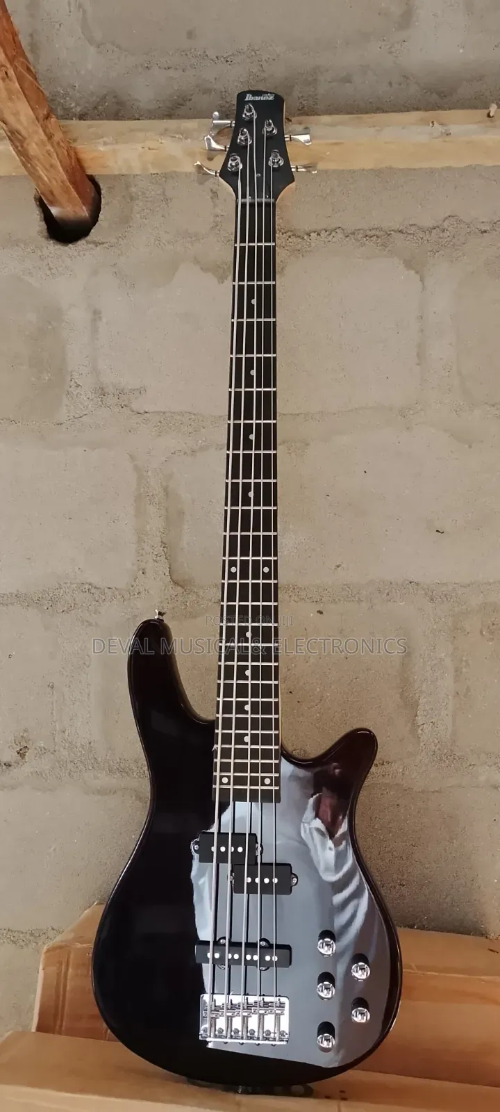 Ibanez Bass Guitar 5-Strings
