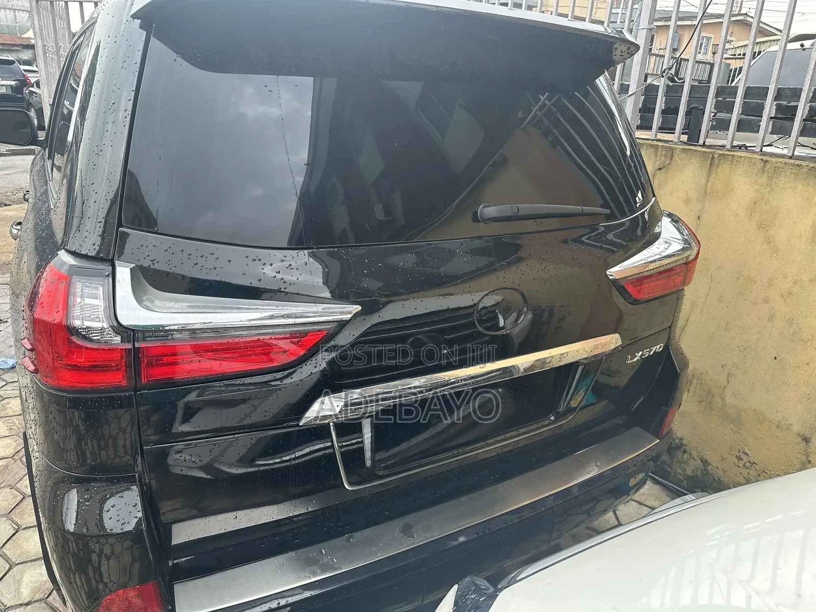 Lexus LX 570 (5 seats) AWD 2017 Black