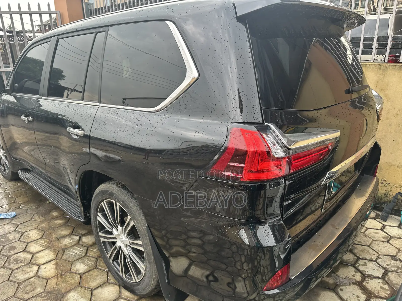 Lexus LX 570 (5 seats) AWD 2017 Black