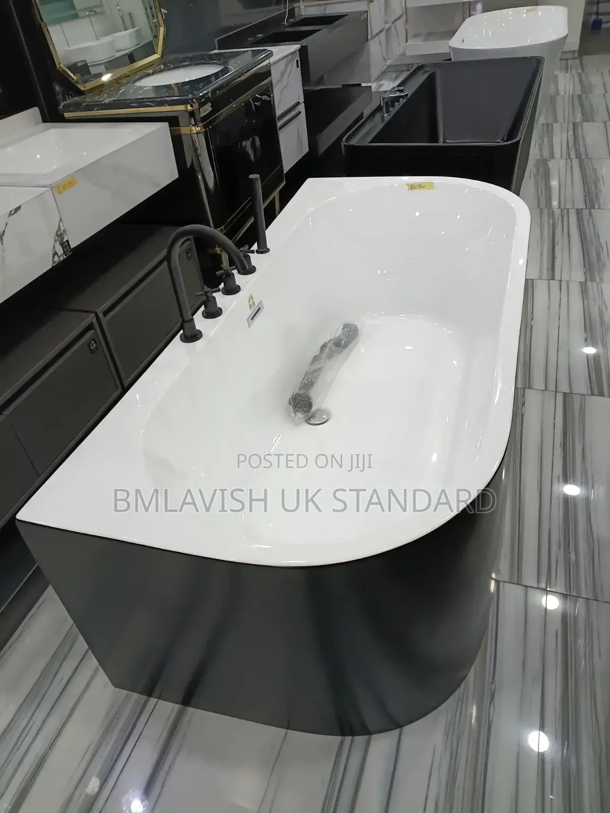 Modern Black and White and Black Acrylic Freestanding Bathtub