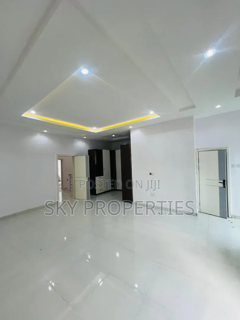 4bdrm Duplex in Orchid Road, Agungi for sale