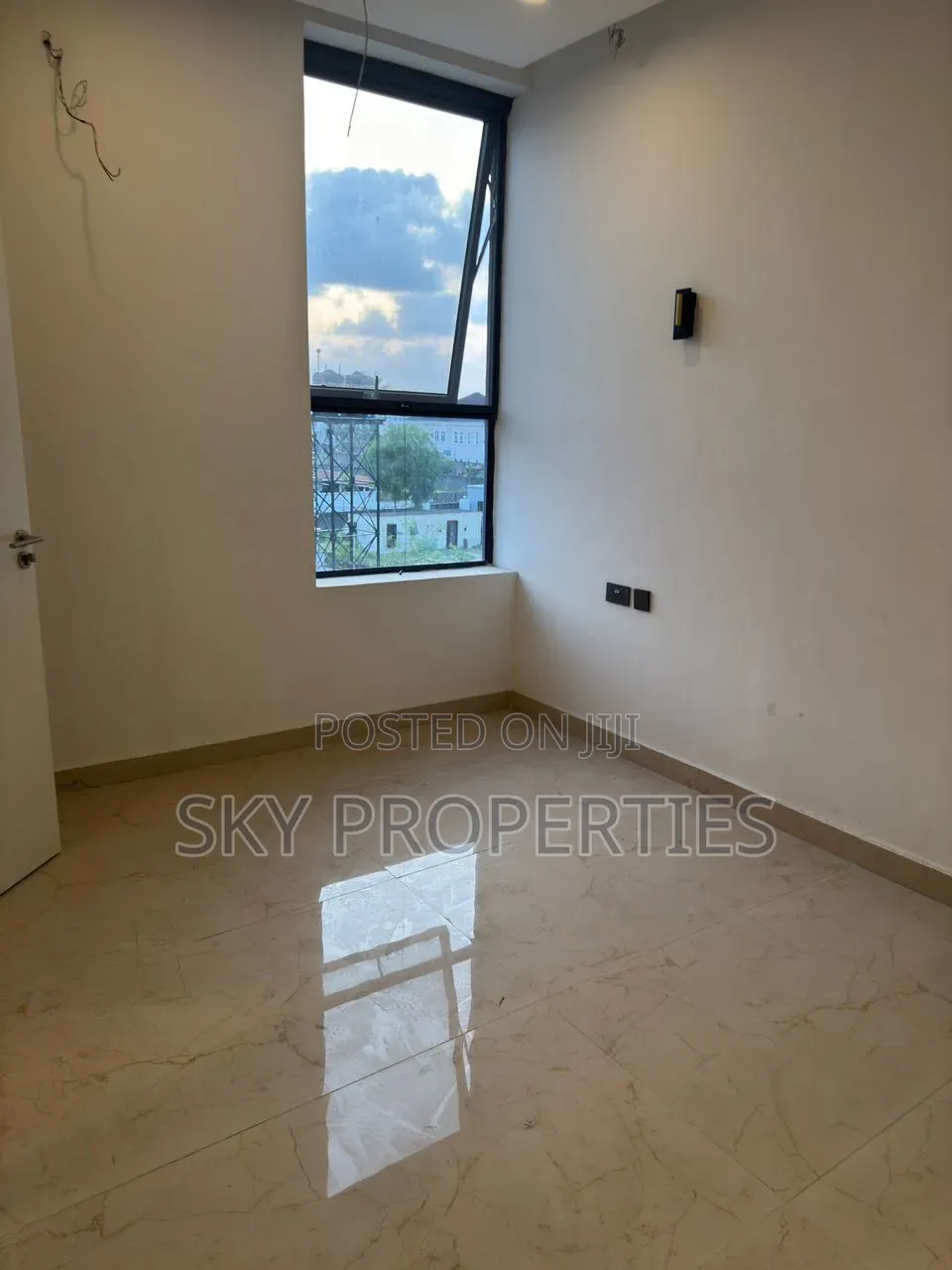 4bdrm Duplex in Lekki Admiralty for rent