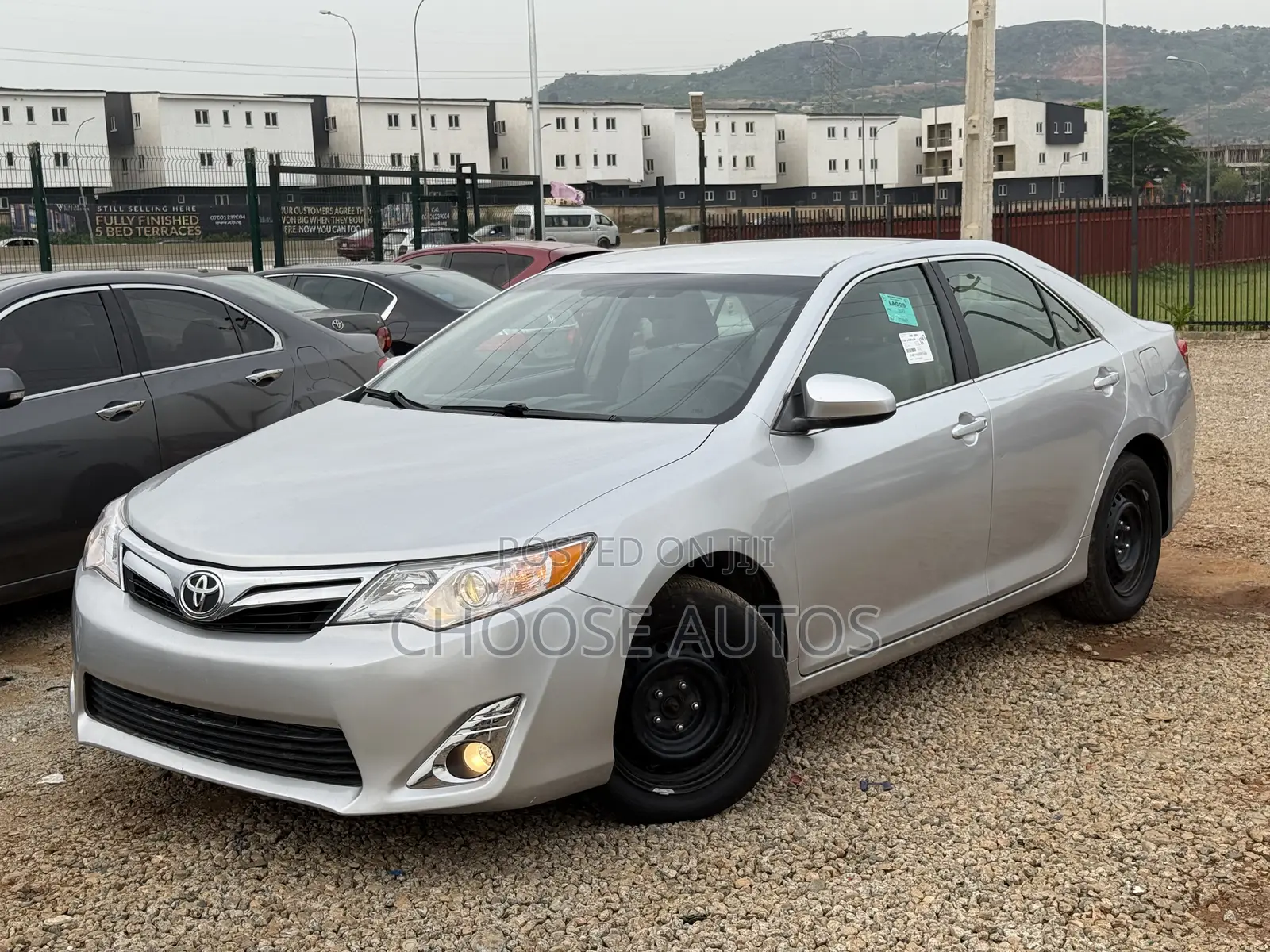 Toyota Camry LE 4dr Sedan (2.5L 4cyl 6A) 2014 Silver