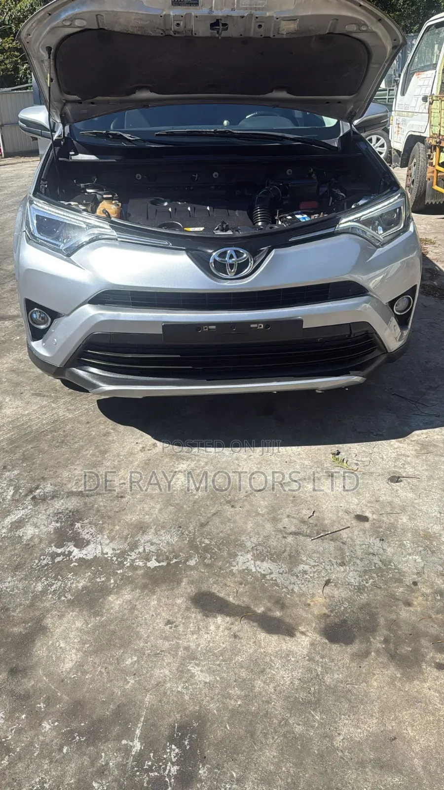 Toyota RAV4 Limited 4dr SUV (2.5L 4cyl 6A) 2018 Silver