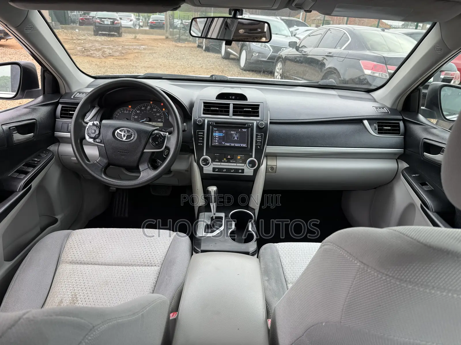 Toyota Camry LE 4dr Sedan (2.5L 4cyl 6A) 2014 Silver