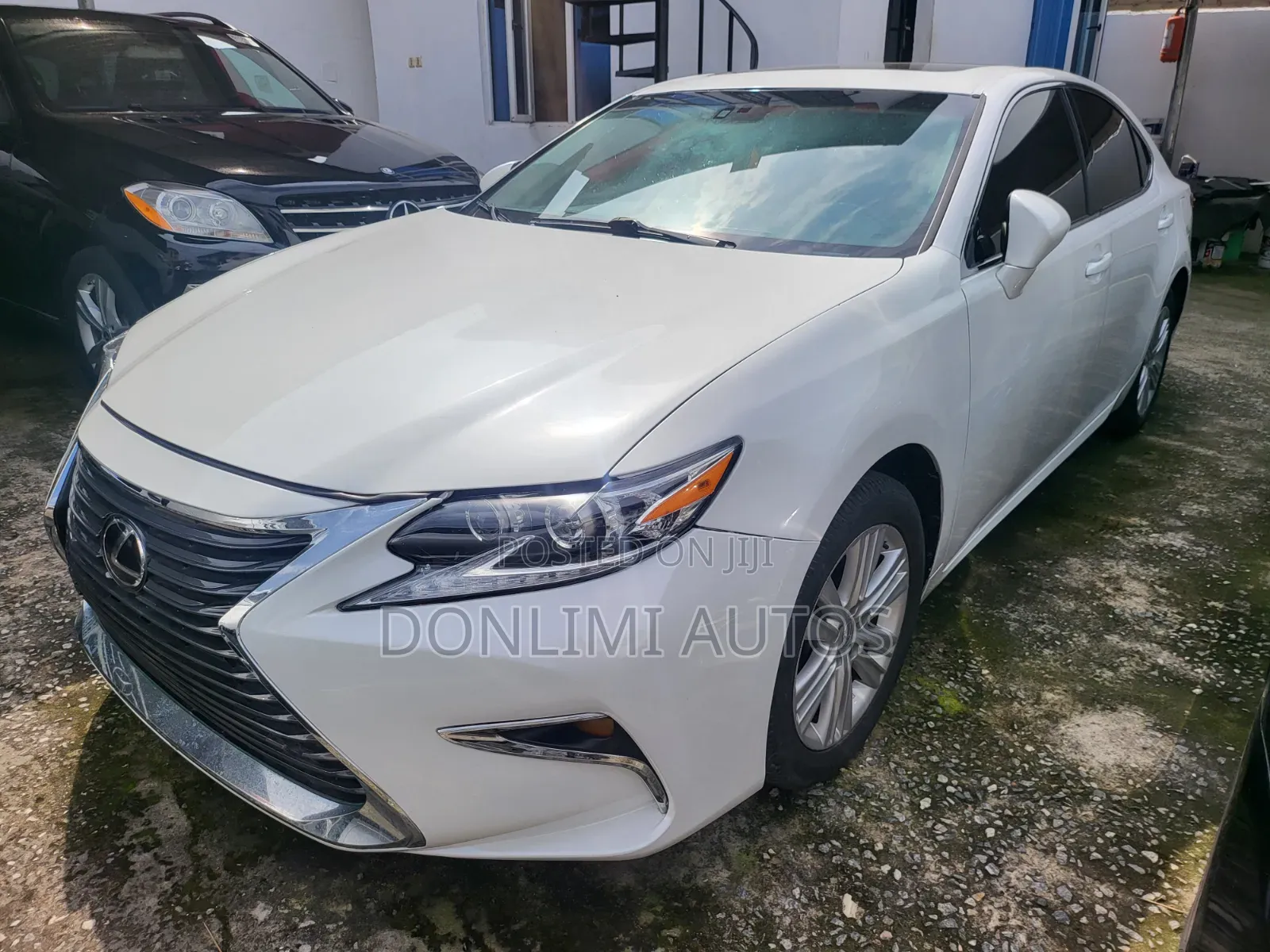 Lexus ES 350 FWD 2014 White