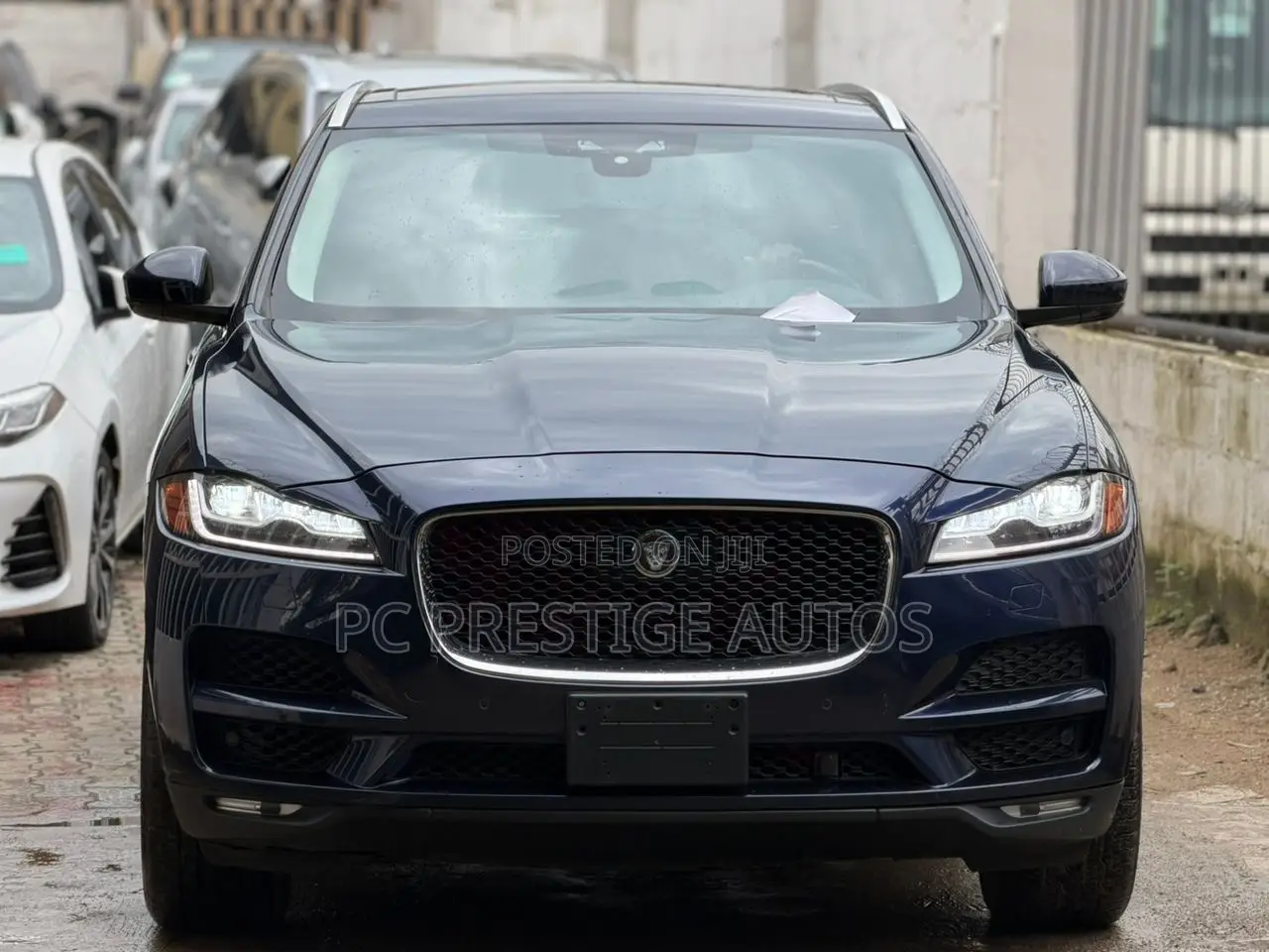 Jaguar F-Pace SVR 2021 Blue
