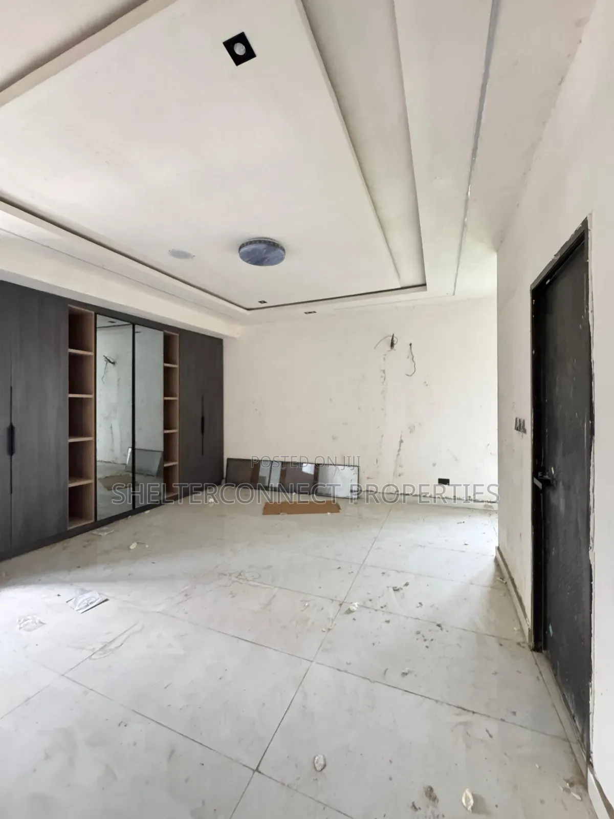 5bdrm Duplex in Papa Ajao Surulere for sale