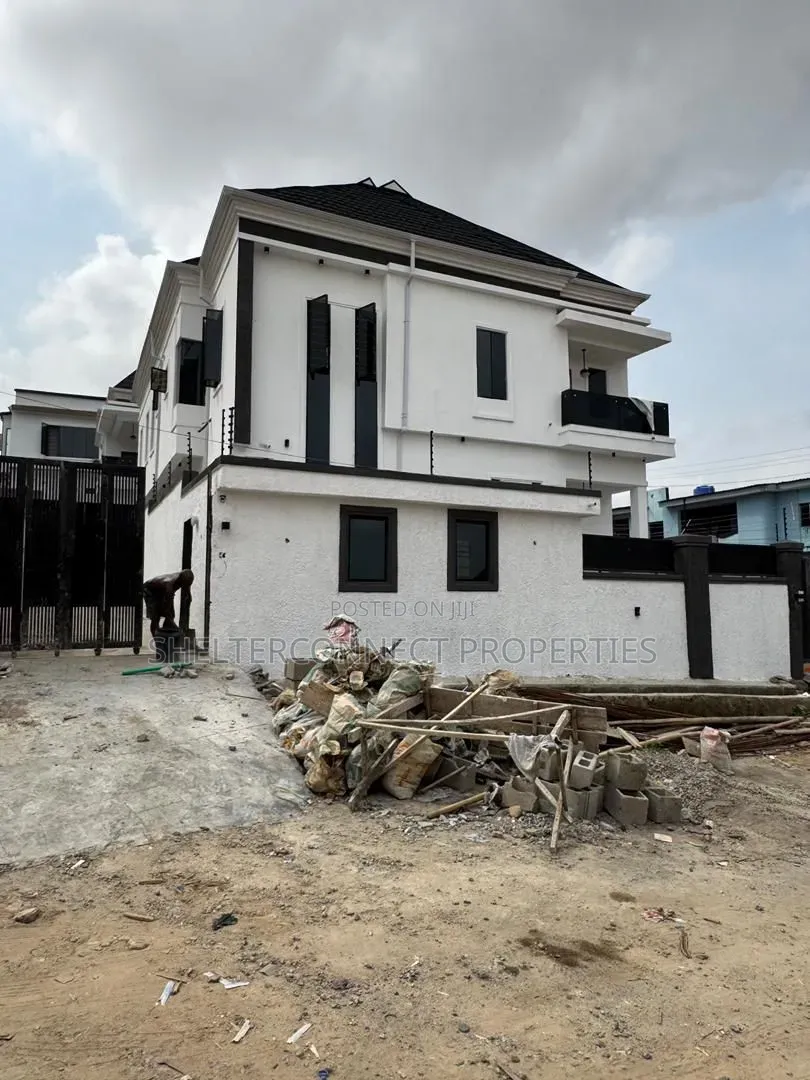 6bdrm Duplex in Berger for sale
