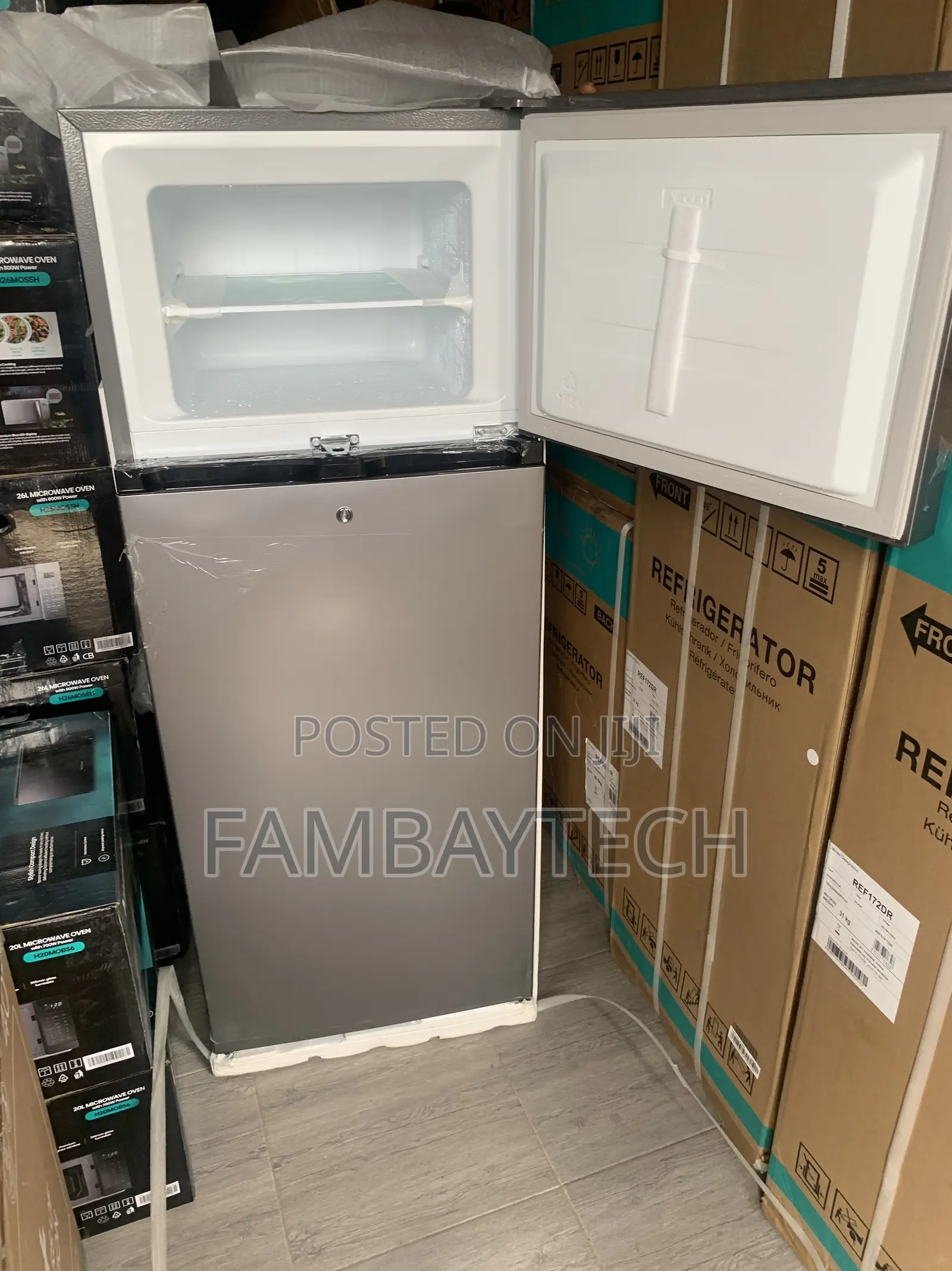 Sleek Dark Silver Hisense 205l Top Freezer Refrigerator