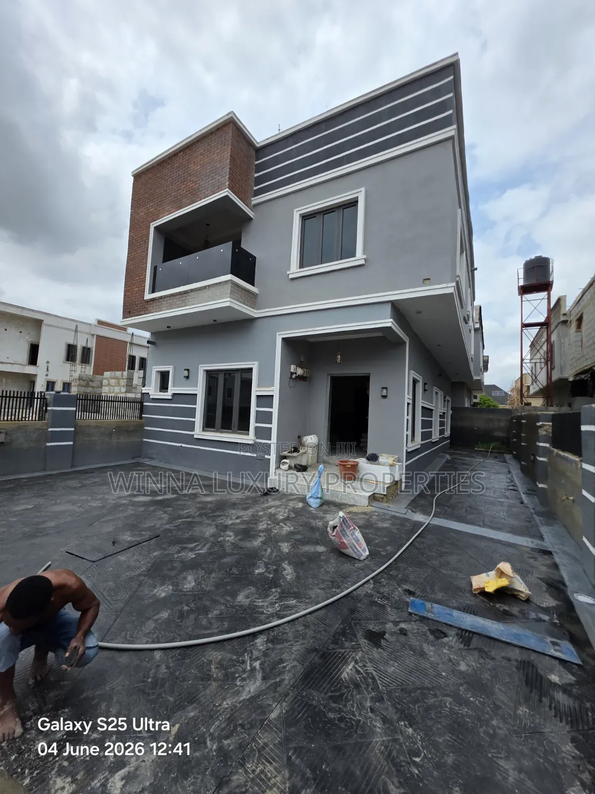 4bdrm Duplex in Palm Height Estate, Lugbe District for sale