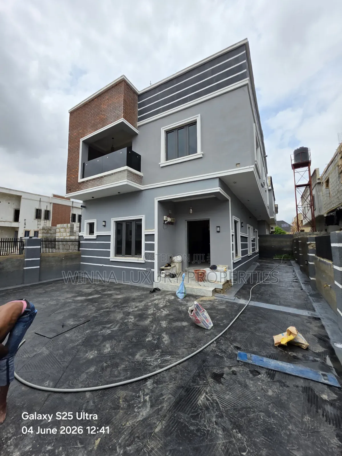 4bdrm Duplex in Palm Height Estate, Lugbe District for sale