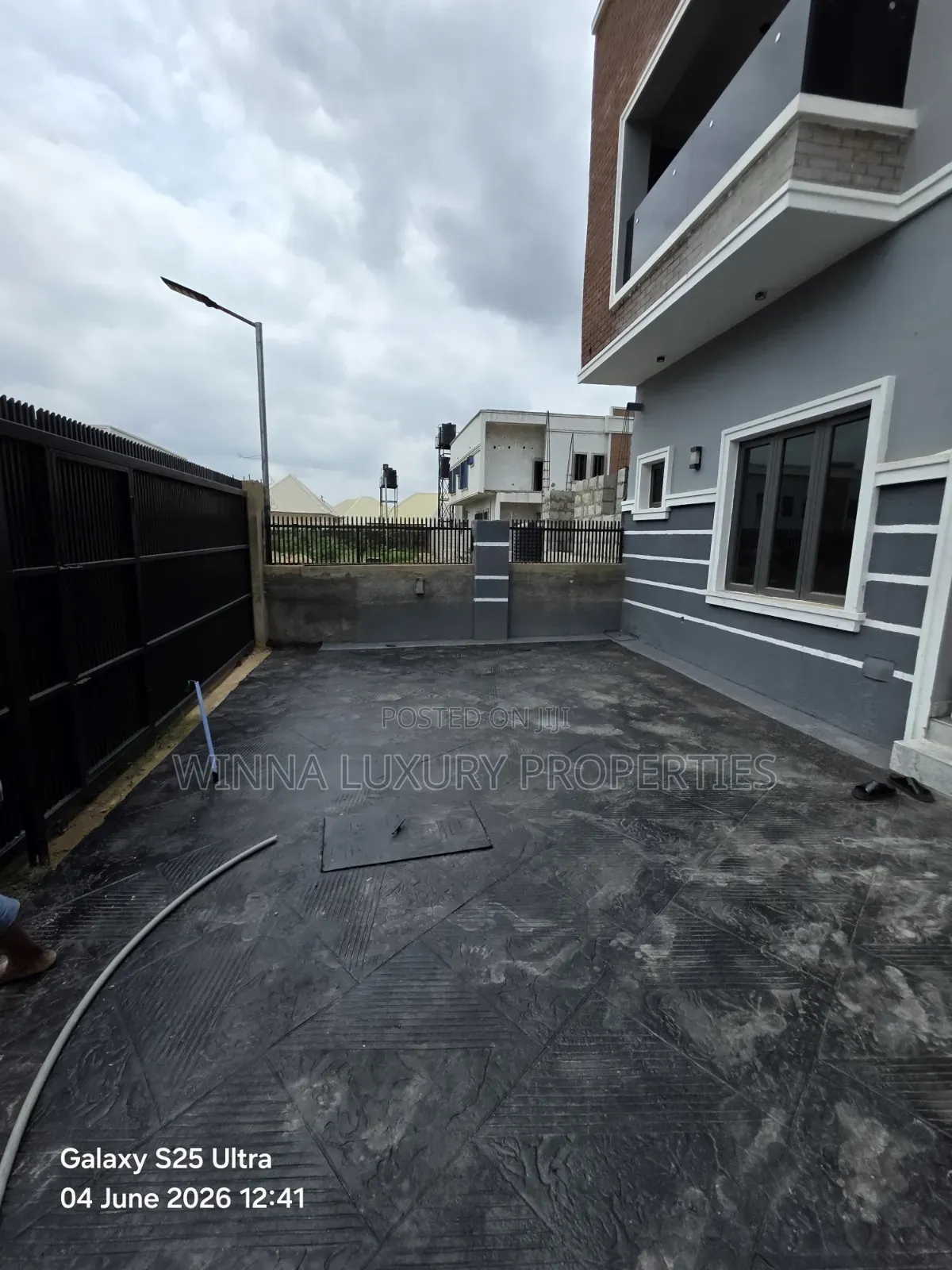 4bdrm Duplex in Palm Height Estate, Lugbe District for sale