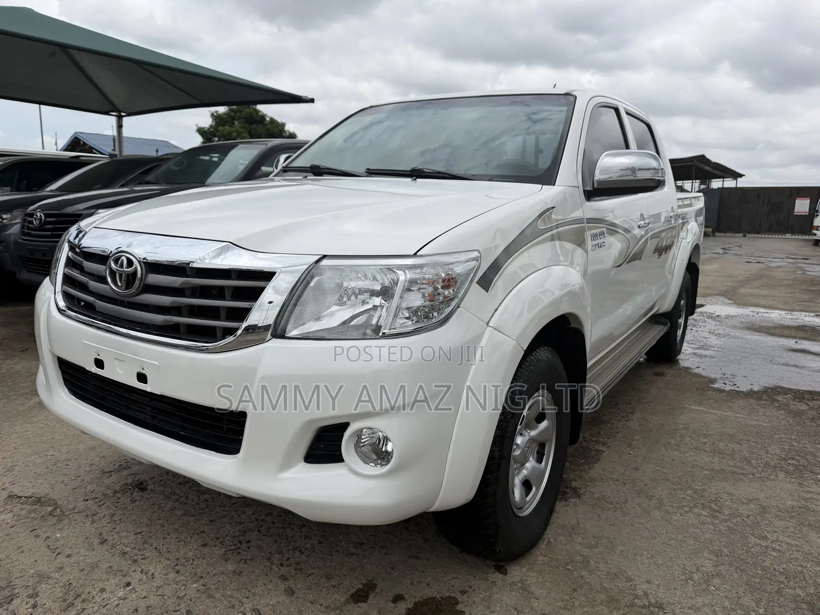 Toyota Hilux SR5 4x4 2013 White