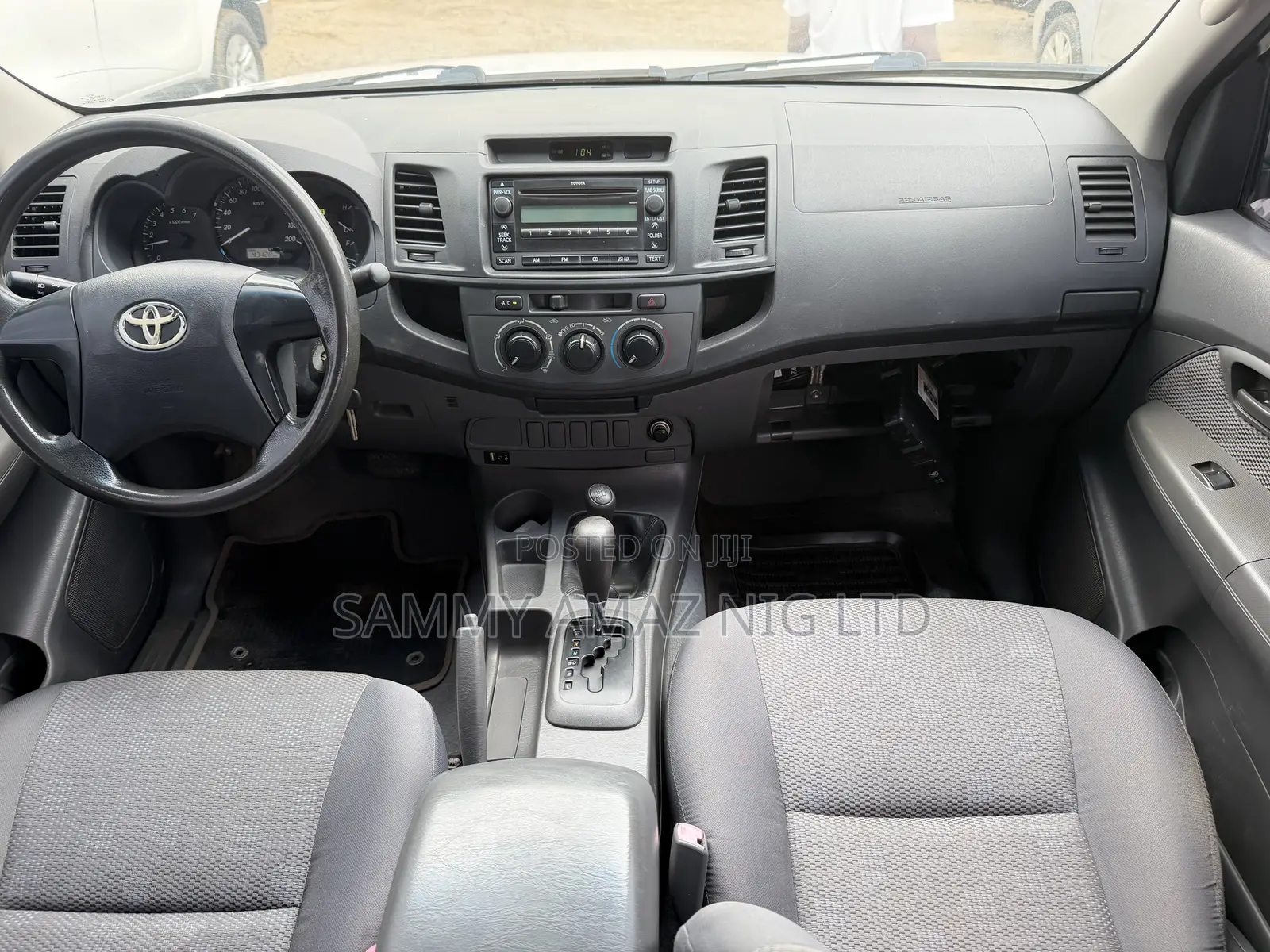 Toyota Hilux SR5 4x4 2013 White