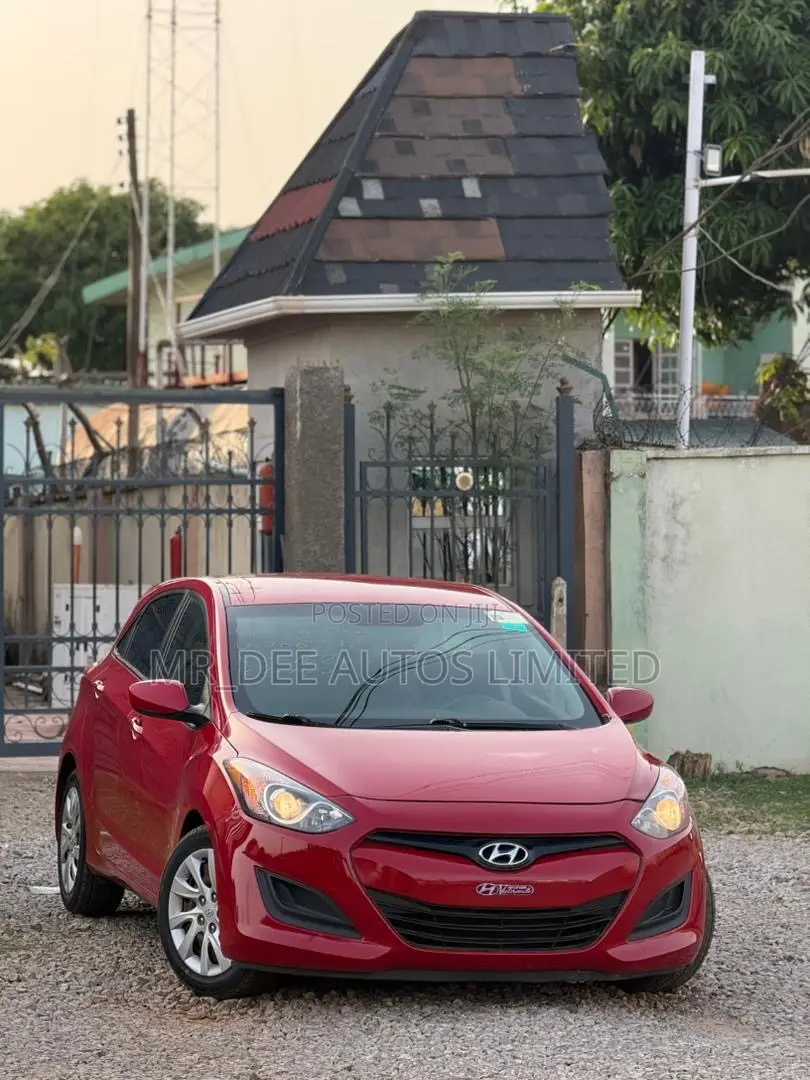 Hyundai Elantra 2014 Red