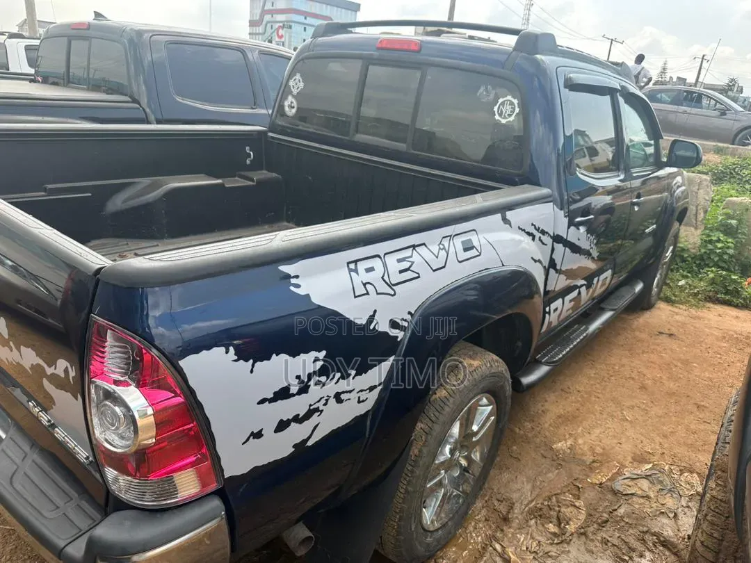 Toyota Tacoma Access Cab 4x4 4.0L V6 6-Speed Manual 2013 Black