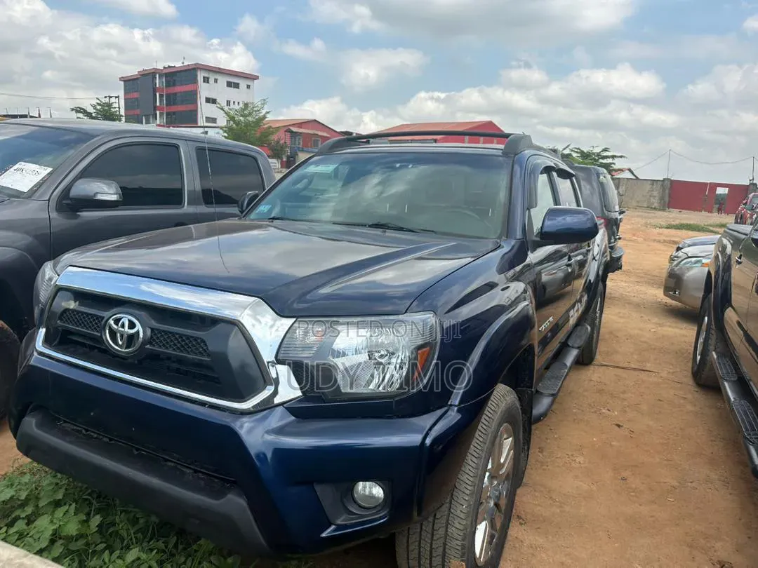 Toyota Tacoma Access Cab 4x4 4.0L V6 6-Speed Manual 2013 Black
