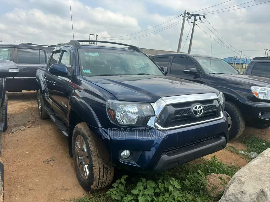 Toyota Tacoma Access Cab 4x4 4.0L V6 6-Speed Manual 2013 Black