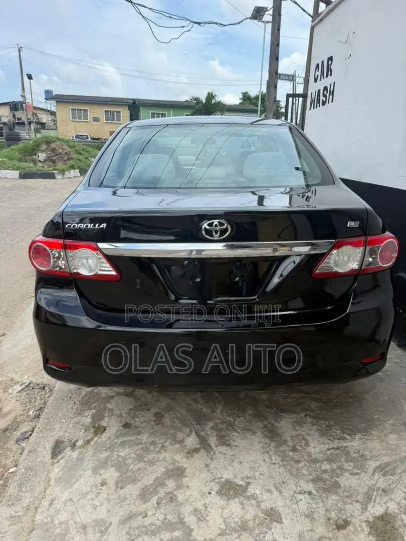 Toyota Corolla 2013 Black