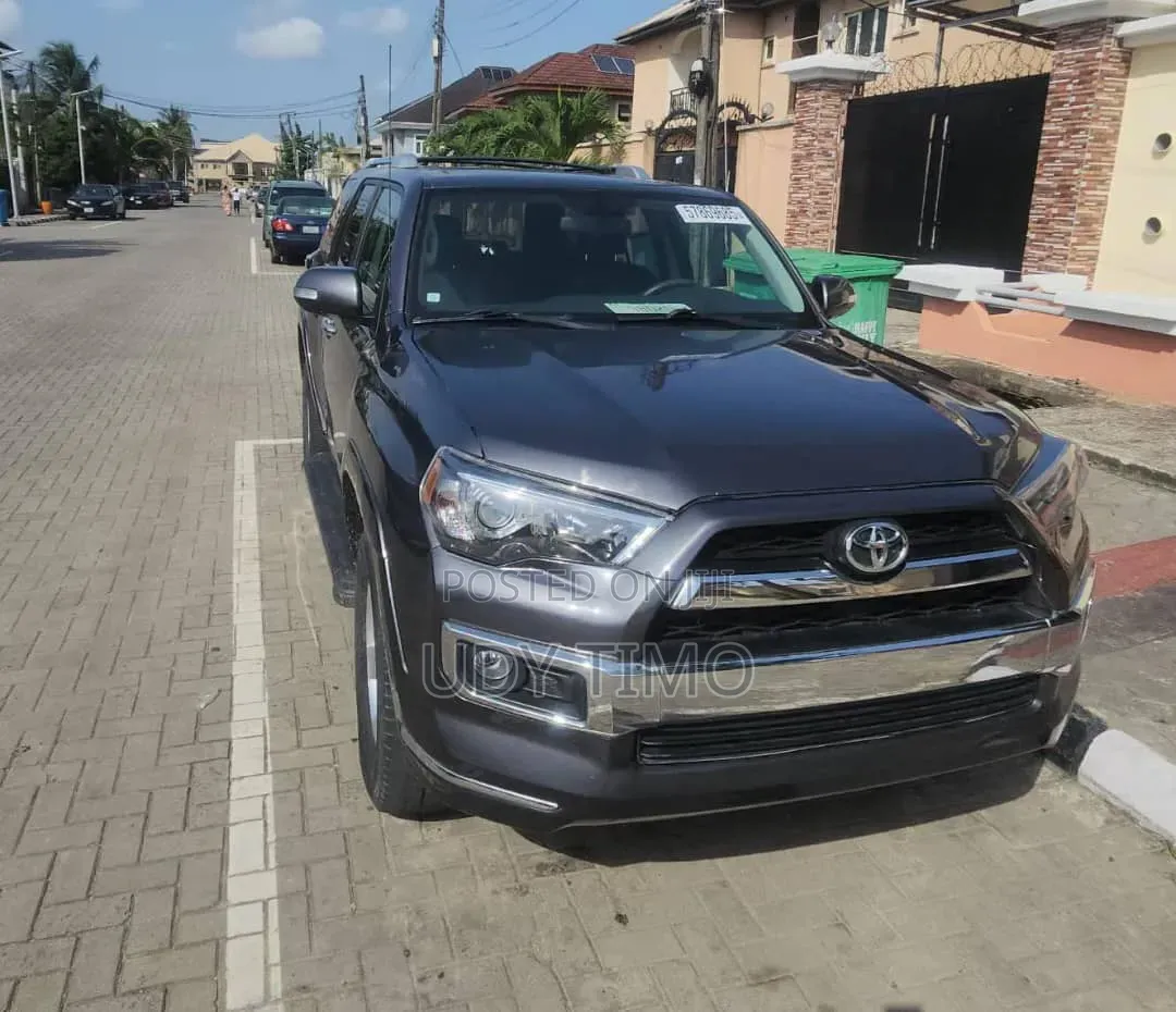 Toyota 4-Runner Limited 4WD 2011 Black