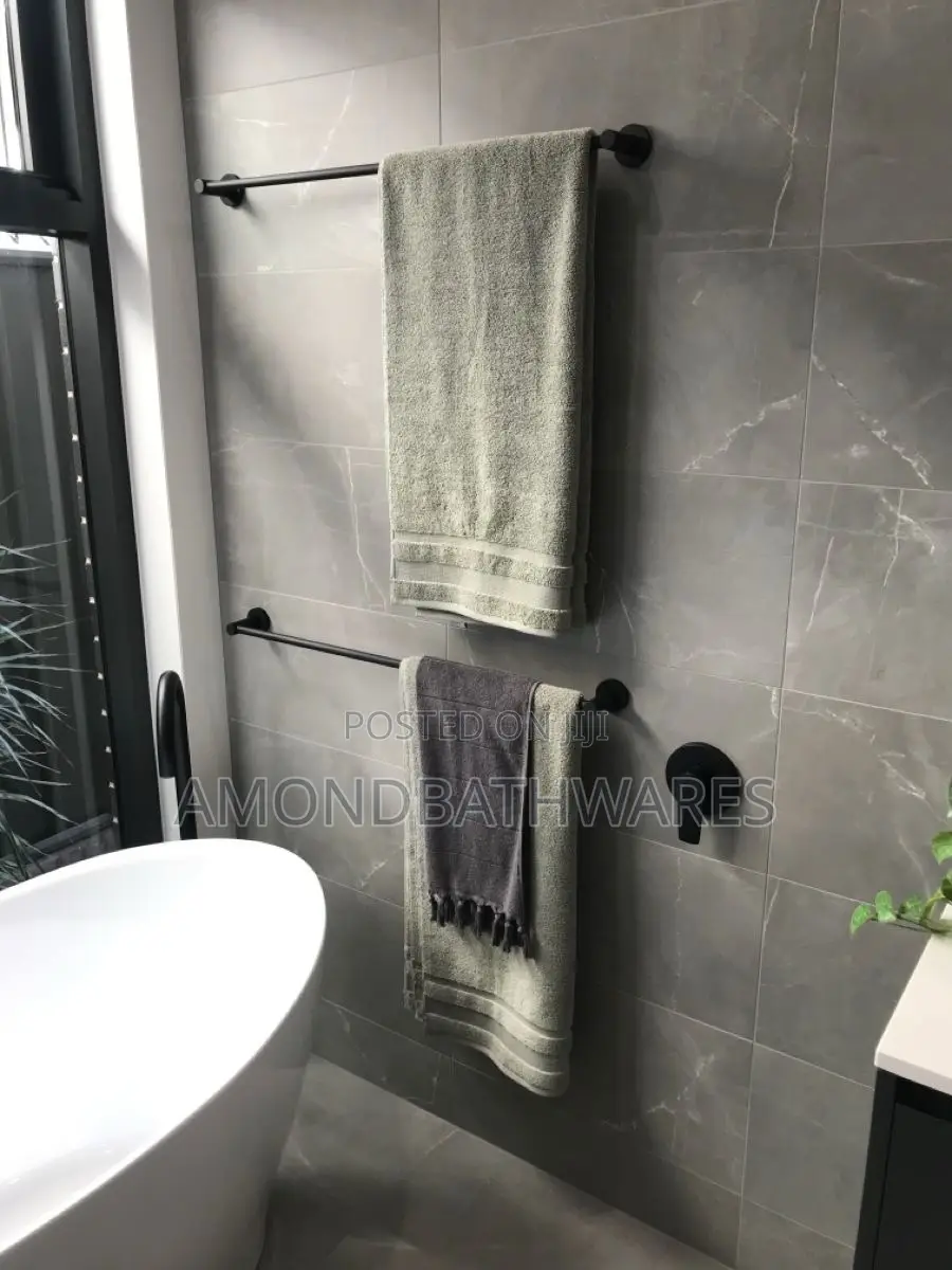 Round Single Towel Rail