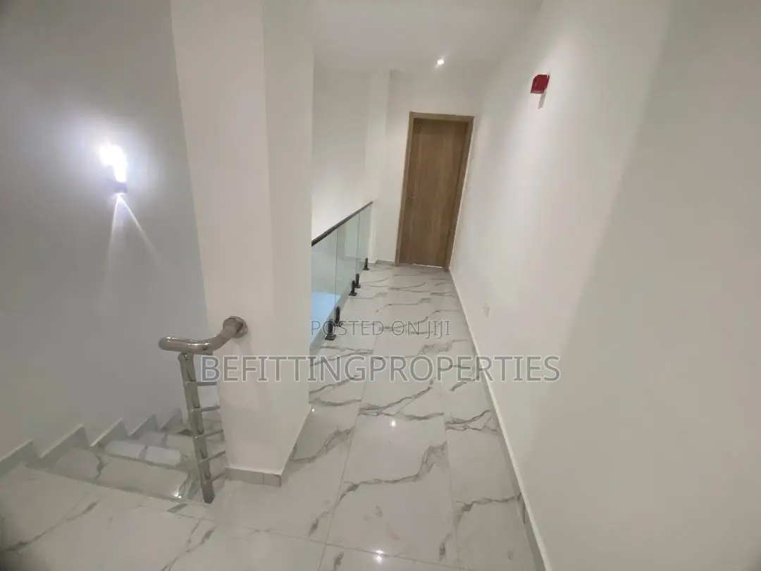 4bdrm Duplex in Ikeja for sale