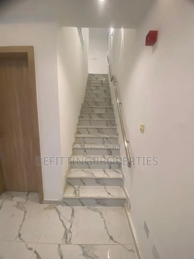 4bdrm Duplex in Ikeja for sale
