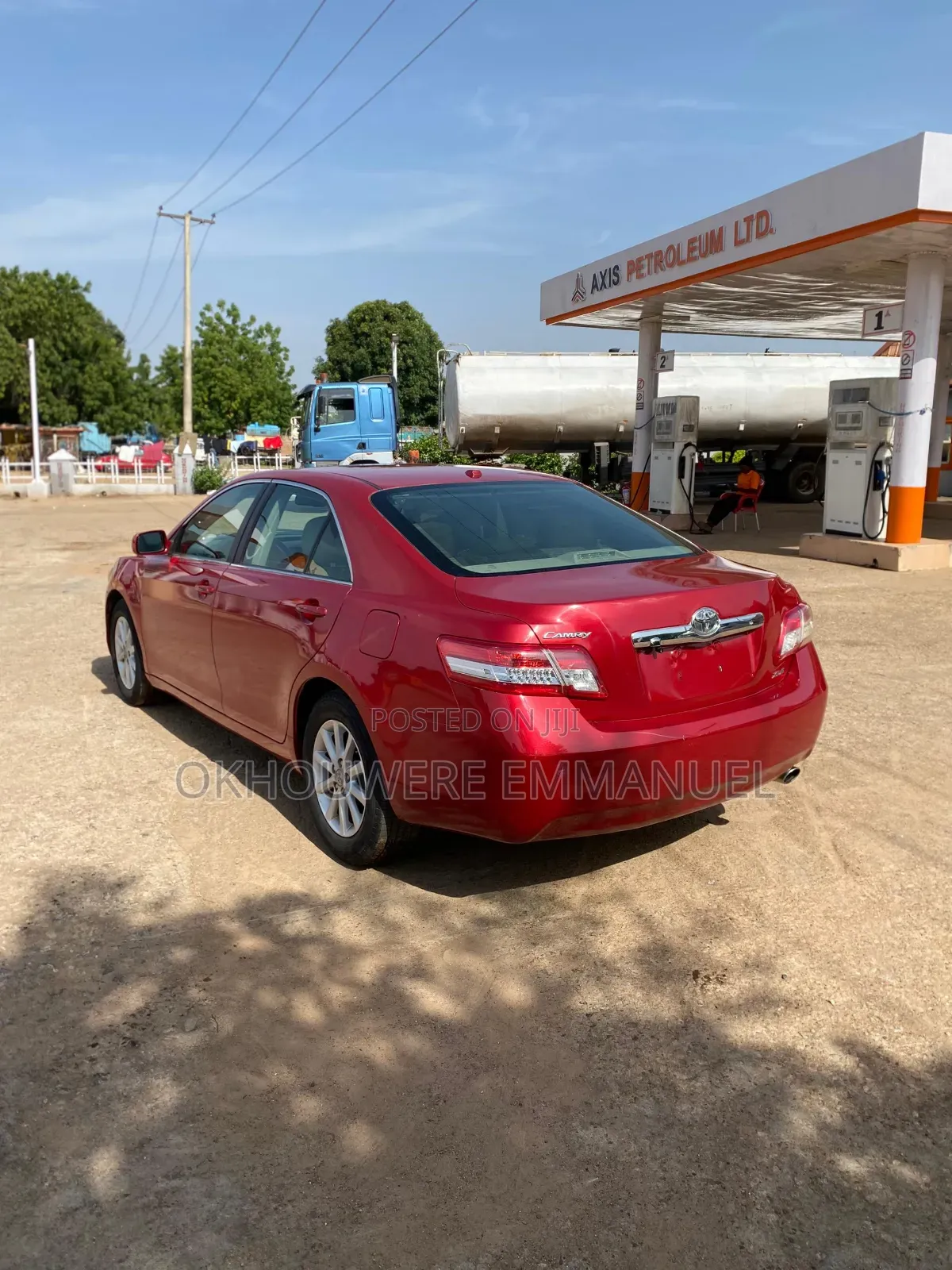 Toyota Camry Base 4dr Sedan (2.5L 4cyl 6M) 2011 Red