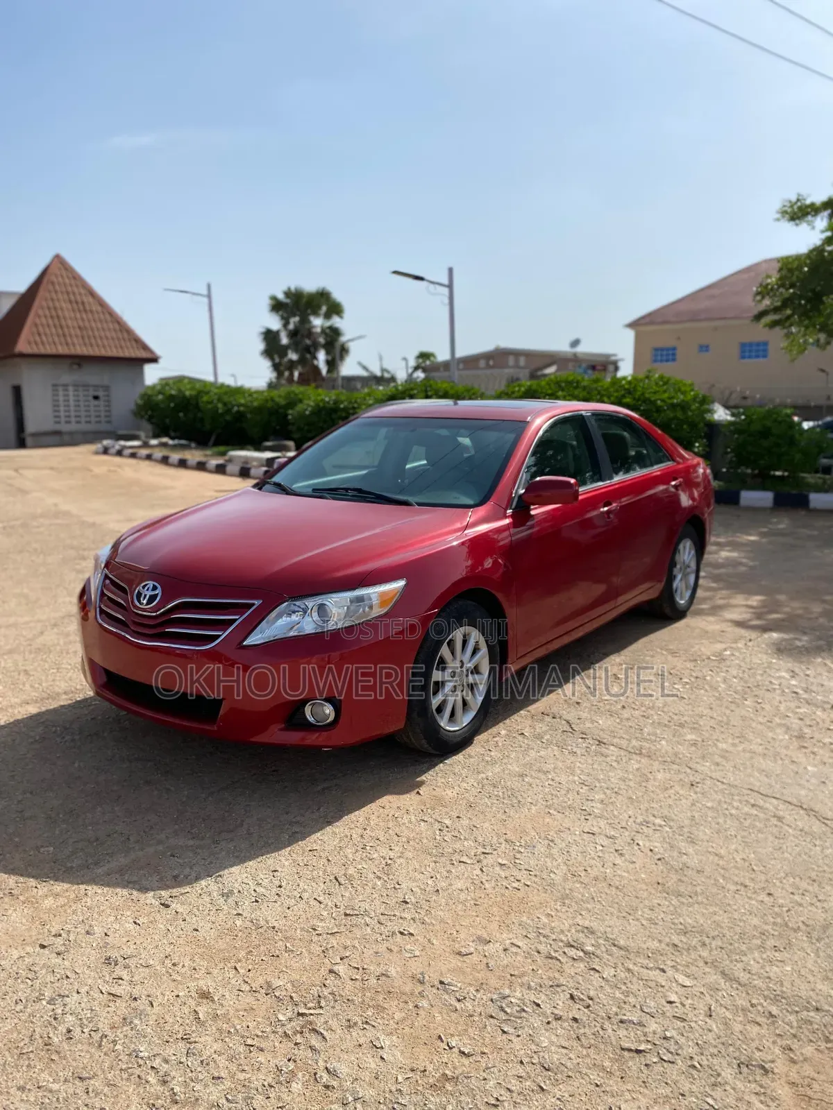 Toyota Camry Base 4dr Sedan (2.5L 4cyl 6M) 2011 Red