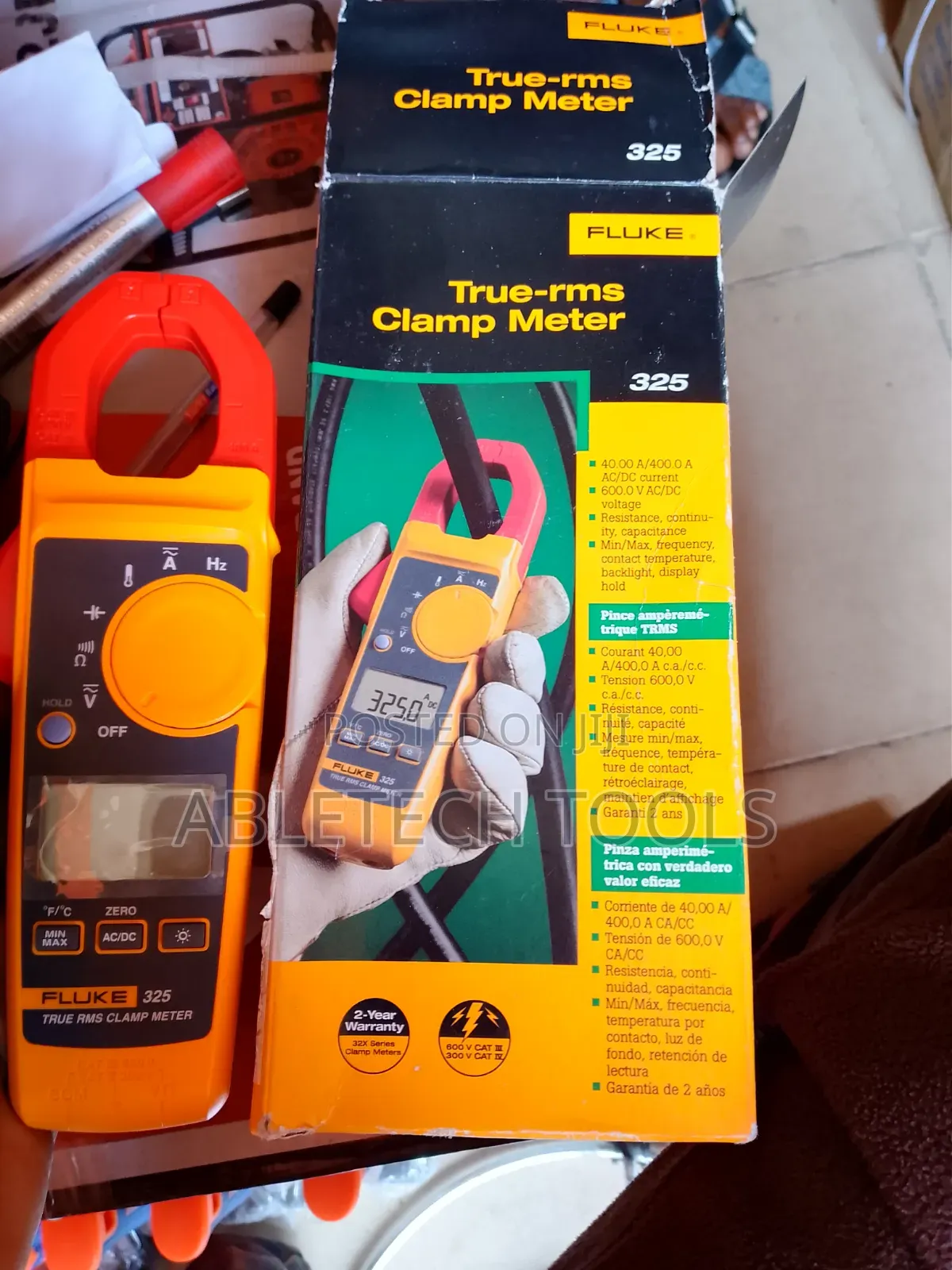 325 Fluke True -RMS Clamp Meter