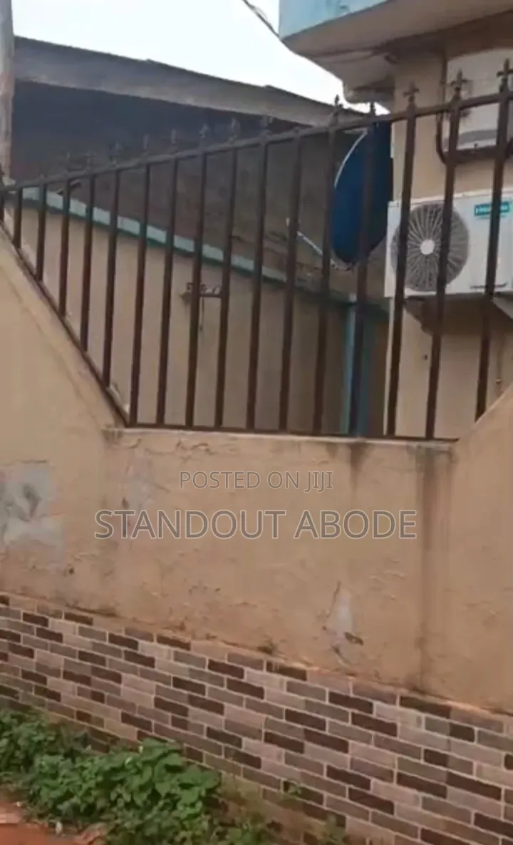 3bdrm Duplex in Good Location, Iyana Ipaja for sale