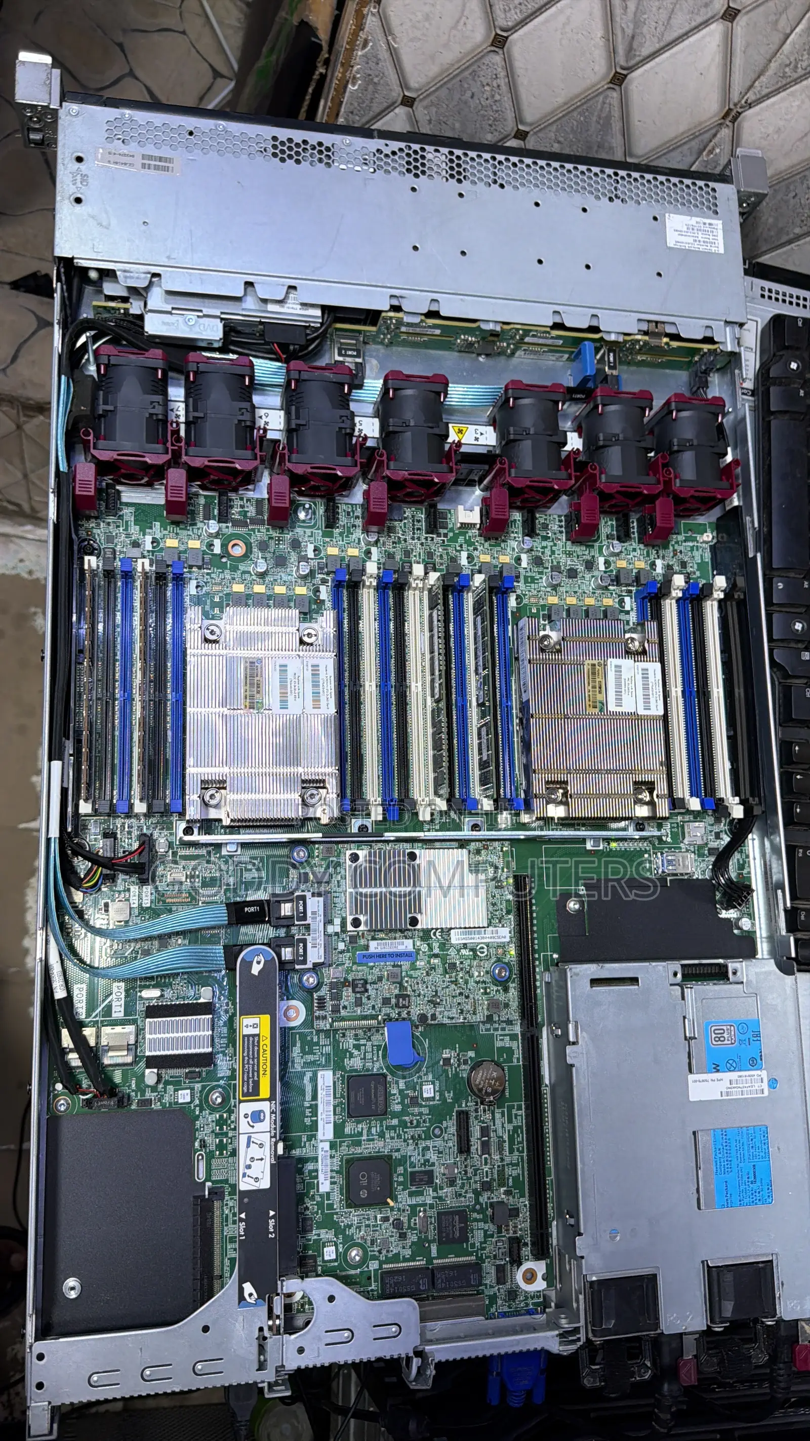 Server HP ProLiant DL360 Gen9 32GB Intel Xeon HDD 1T