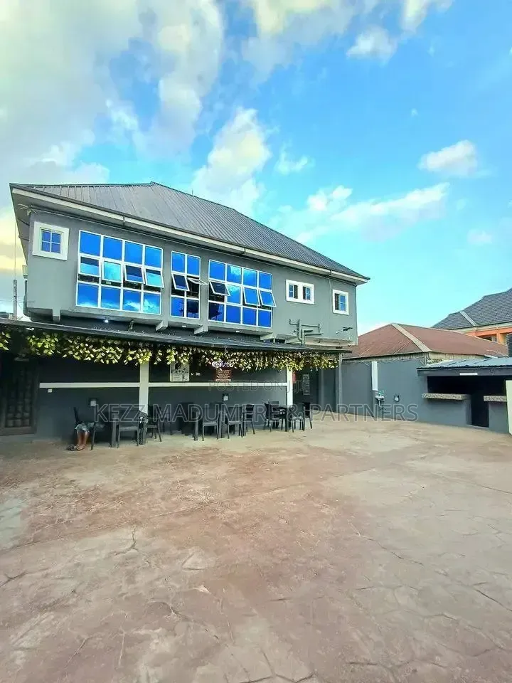 For Sale : 7 Rooms Hotel at Alakahia, Uniport