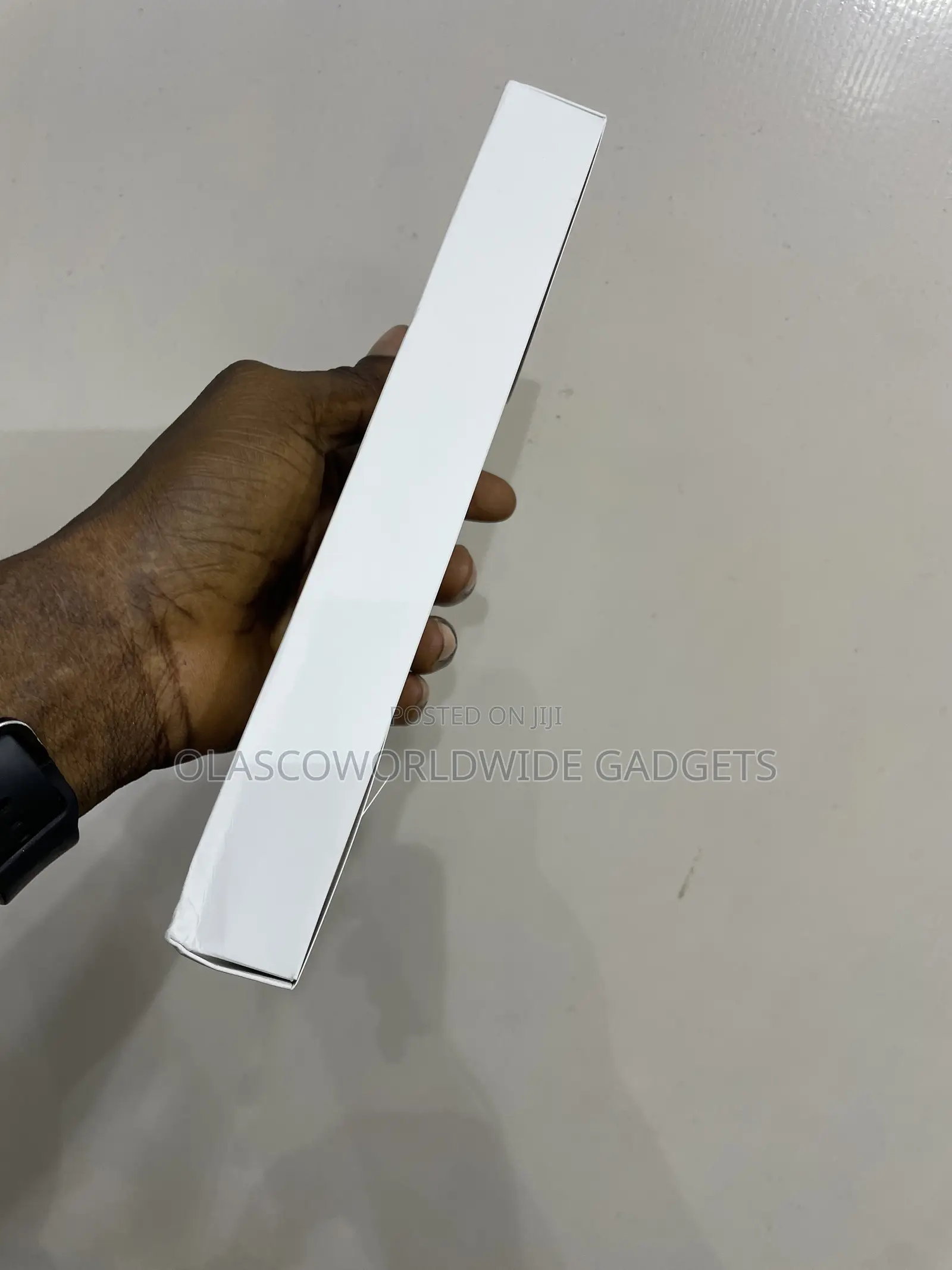 Brand New Apple Watch Se 3 44mm Starlight Available