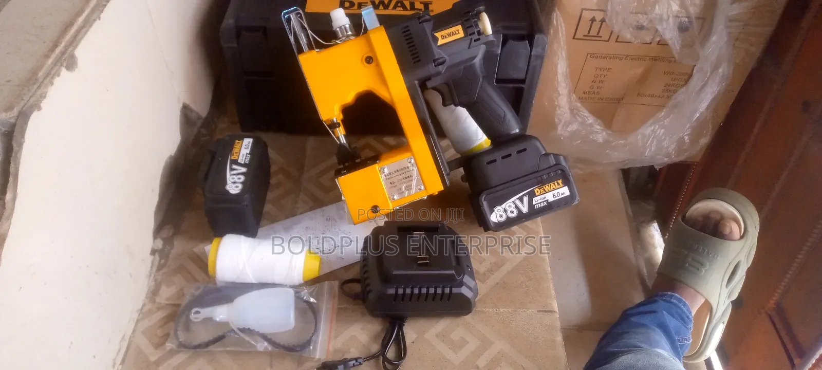 Dewalt 88 Volt Bag Closer Machine