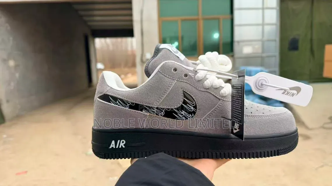 Standard Nike Sneakers Anyi 6g