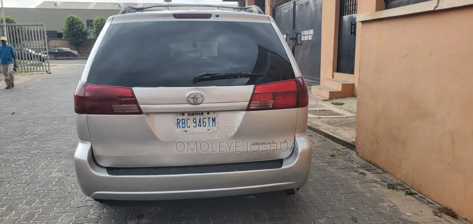 Toyota Sienna LE FWD (3.3L V6 5A) 2004 Silver