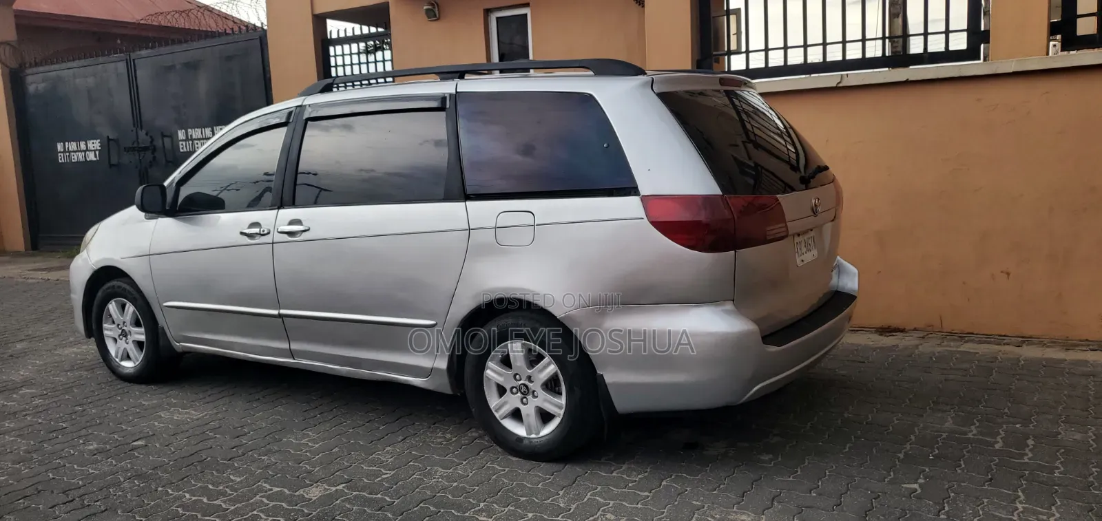 Toyota Sienna LE AWD (3.3L V6 5A) 2004 Gray