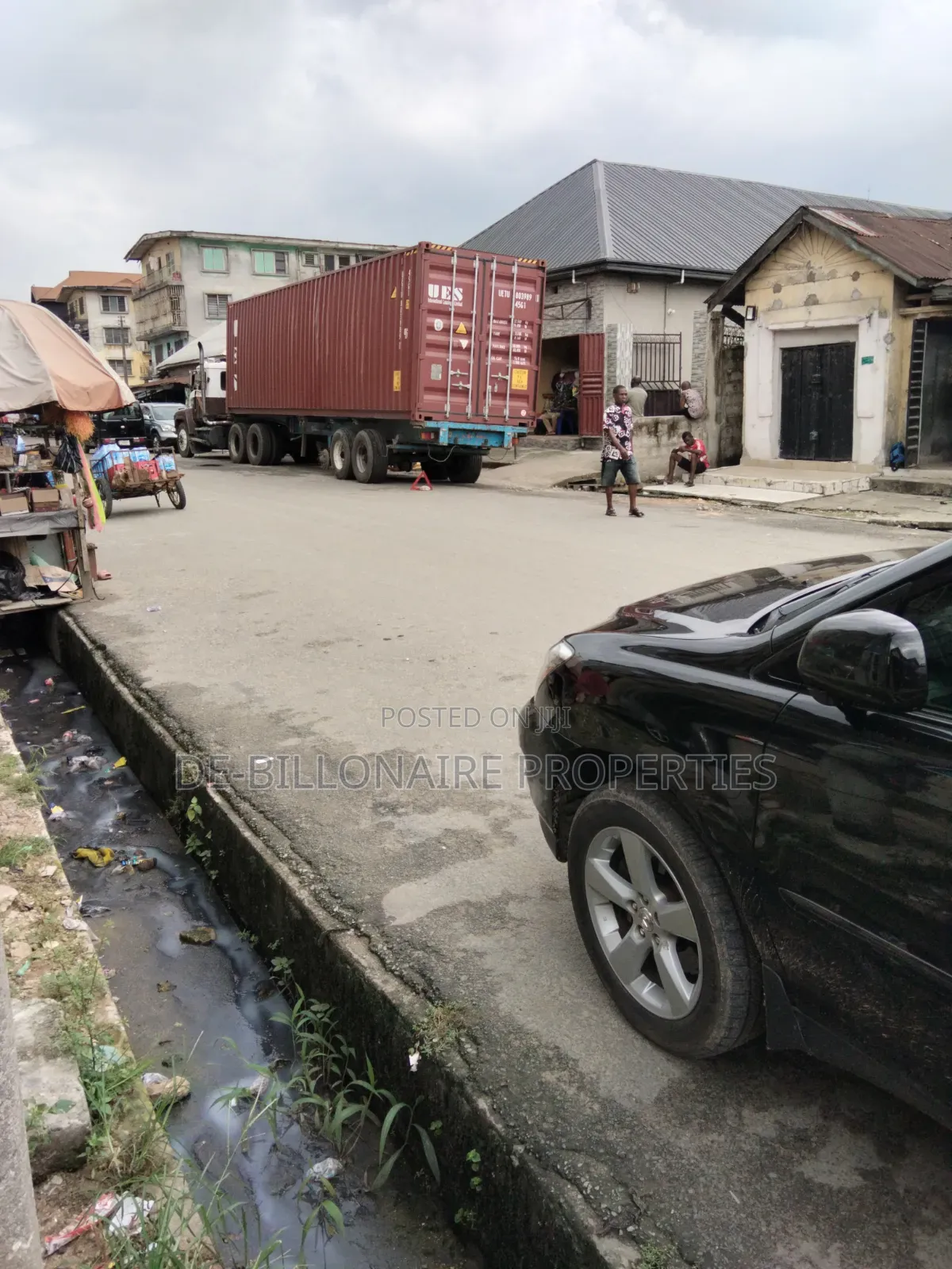 10bdrm Bungalow in Cameroon Road, Aba Expressway for sale