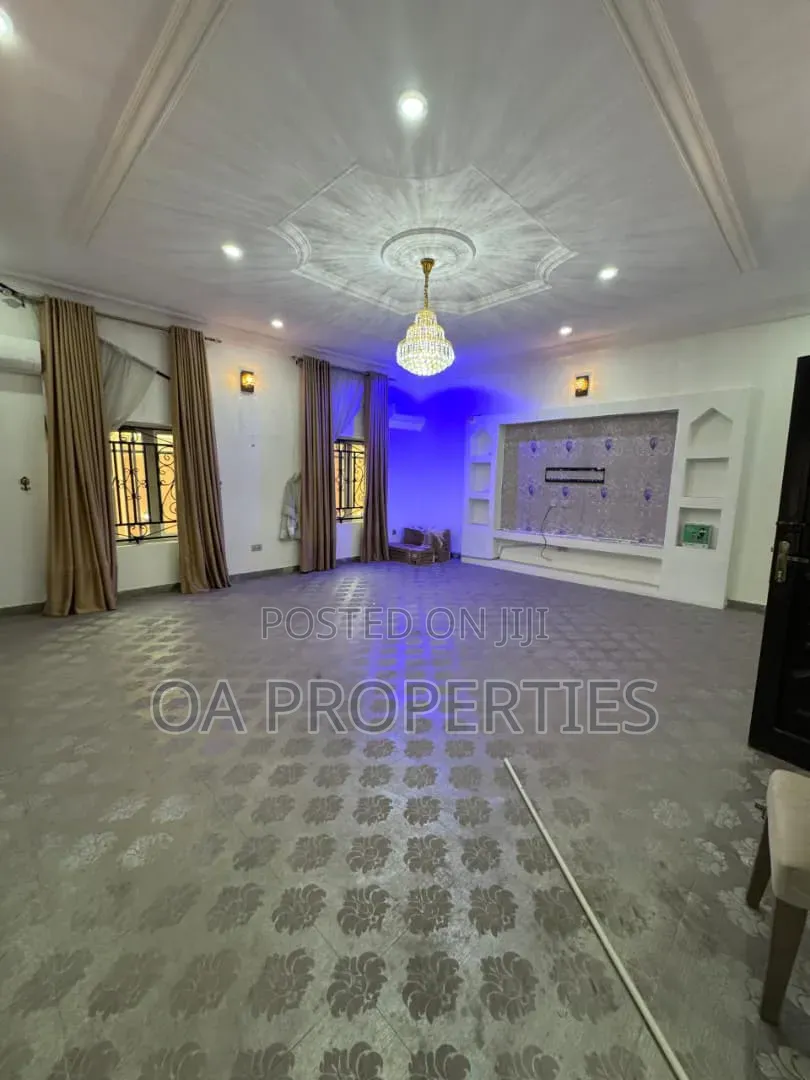 5bdrm Duplex in Ibadan for rent