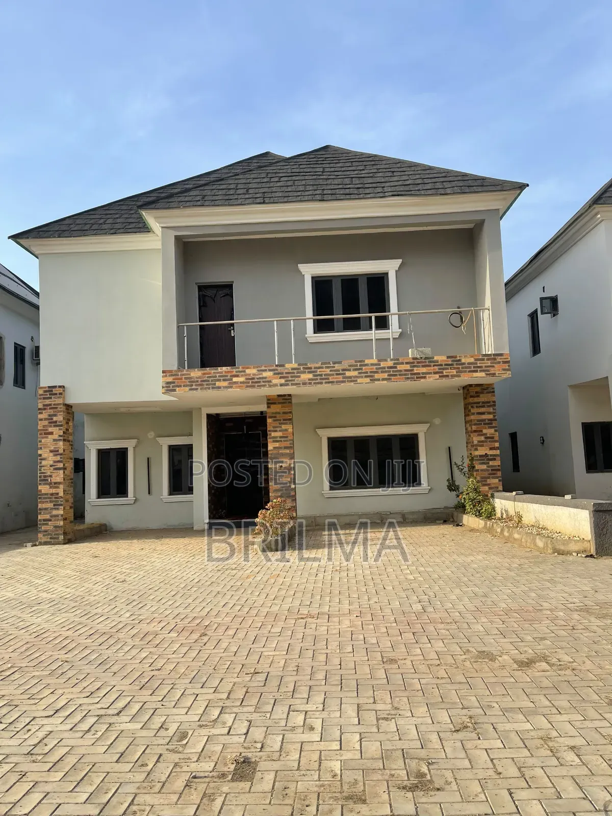 4bdrm Duplex in Jahi for sale