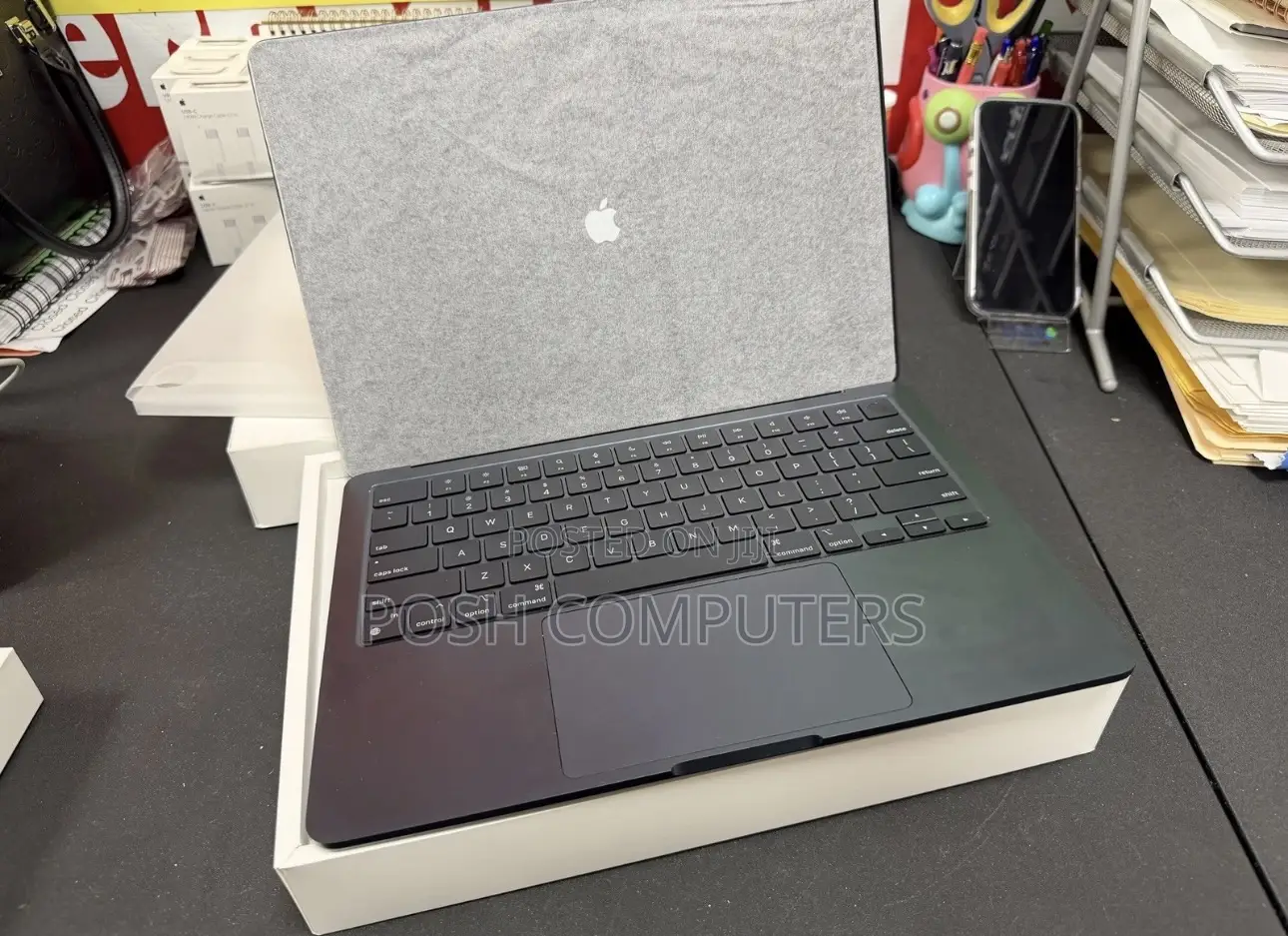 Laptop Apple MacBook Air 2024 M3 8GB Apple M3 SSD 256GB