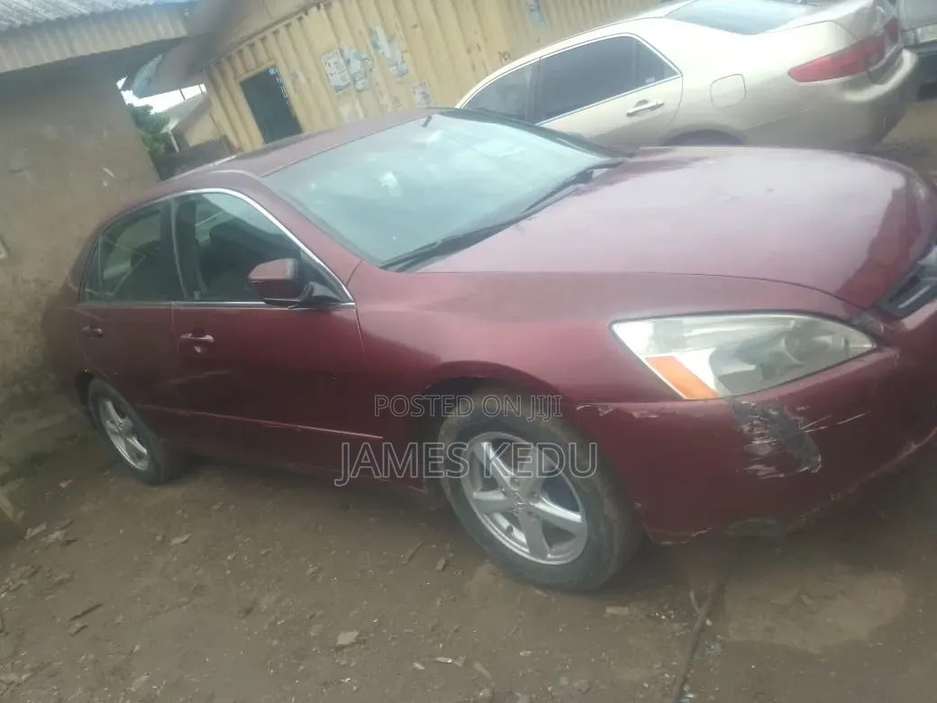 Honda Accord 2004 Red