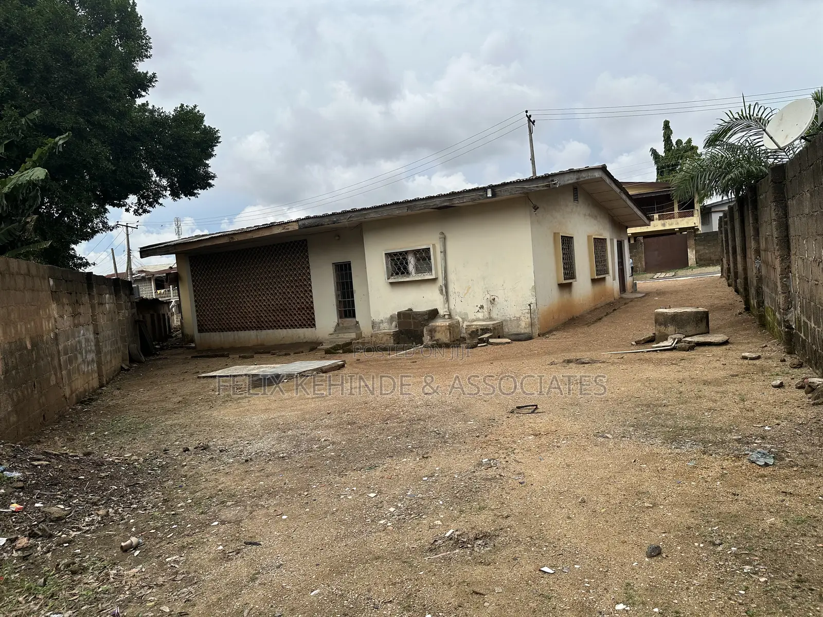 4bdrm Bungalow in Fola Kongi, Basorun for sale