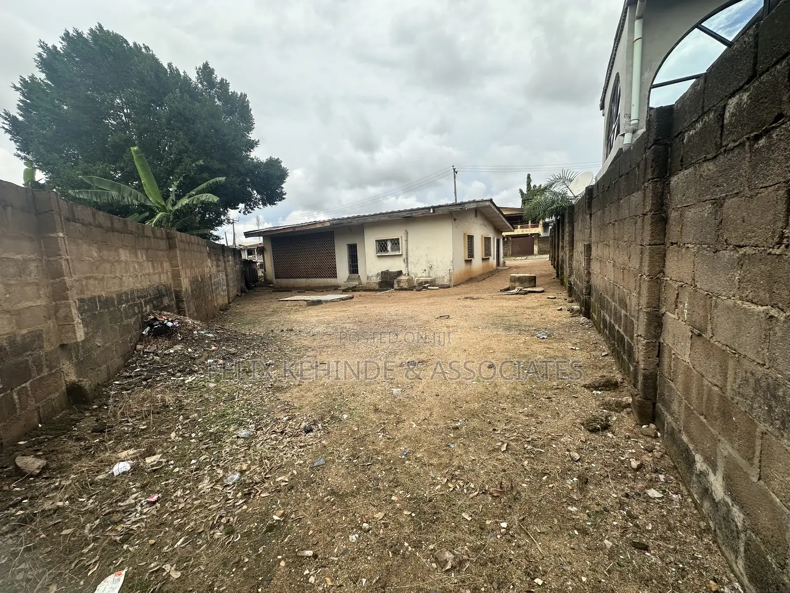 4bdrm Bungalow in Fola Kongi, Basorun for sale