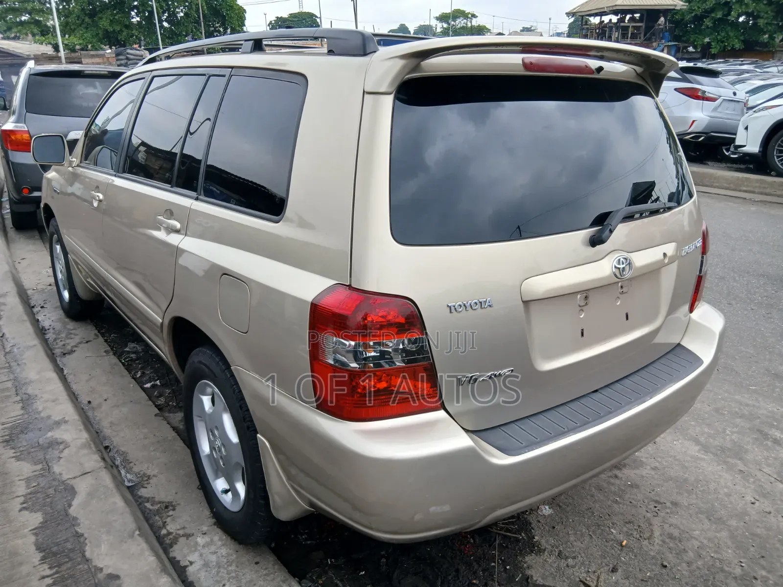 Toyota Highlander Limited V6 2005 Gold