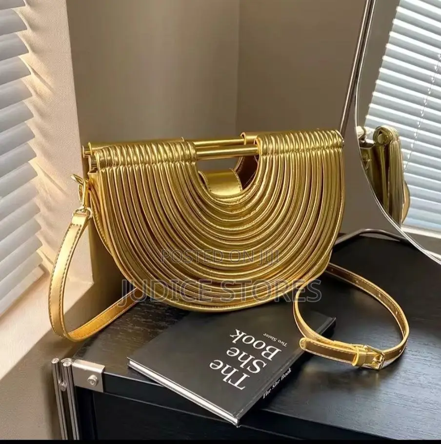 Woman Creative Hand-Woven Bag